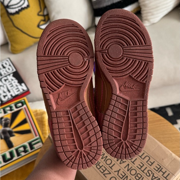 Nike Dunk Low Disrupt 2 Desert Bronze - Picture 6 of 8